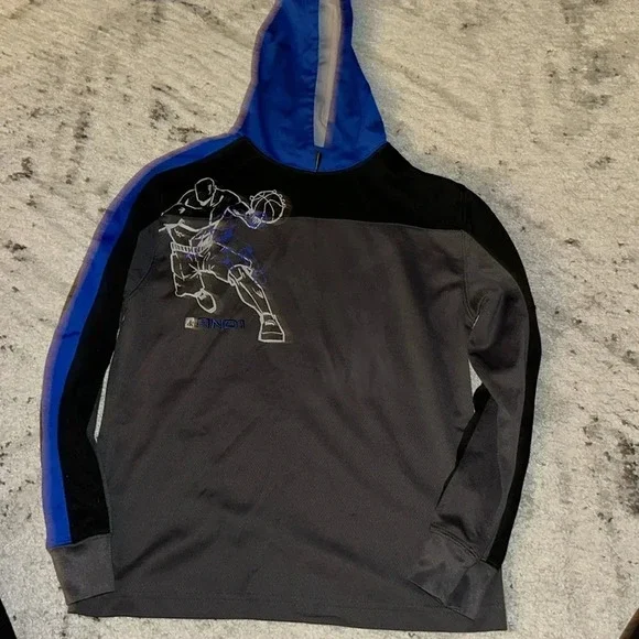 AND1 basketball hoodie long sleeve Boys size Medium - Picture 1 of 4